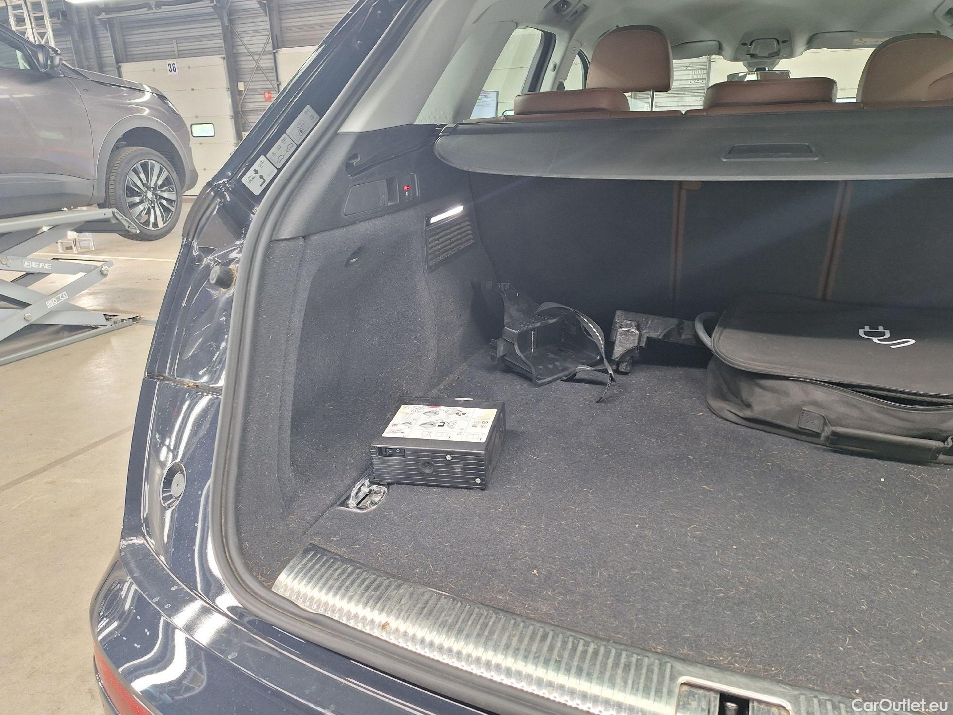  Audi  Q5 Audi,  '16, Audi  Sport 50 TFSi e S tronic quattro 5d #17