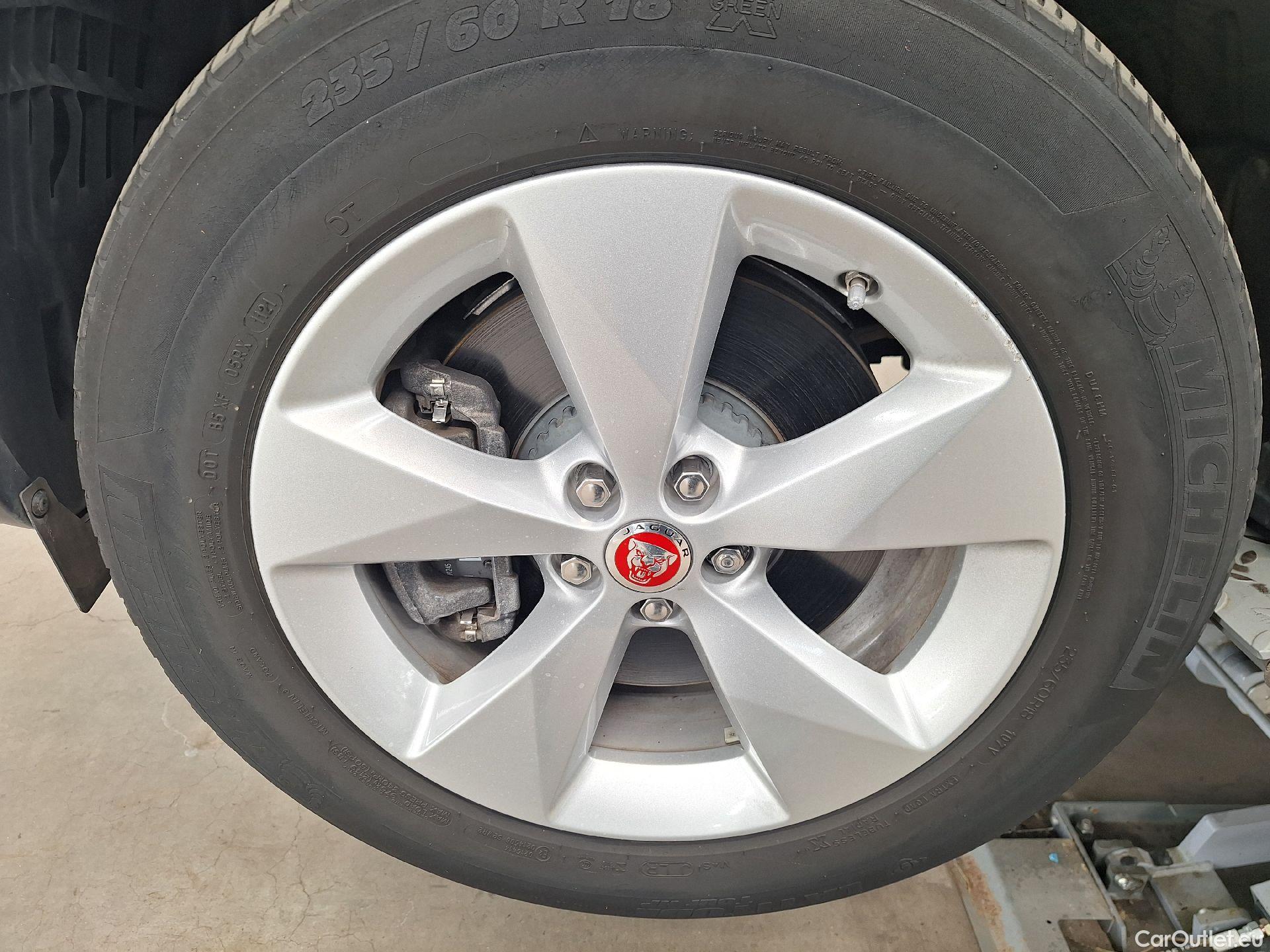  Jaguar  E-PACE Jaguar,  FL'20, Jaguar  P160 Aut. FWD S 5d #3