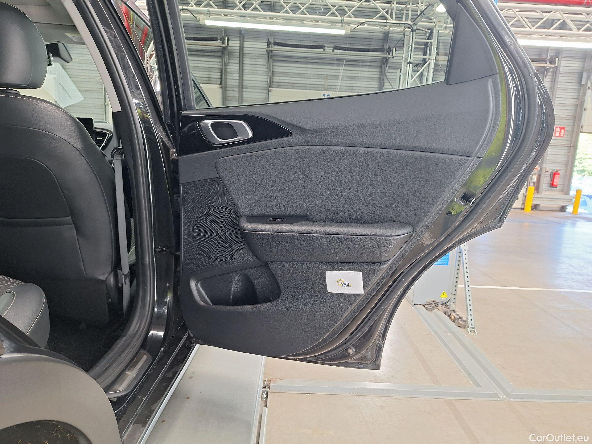  KIA  XCeed Kia,  '19 PHEV, KIA  1.6 GDi PHEV DCT Business Line 5d #25