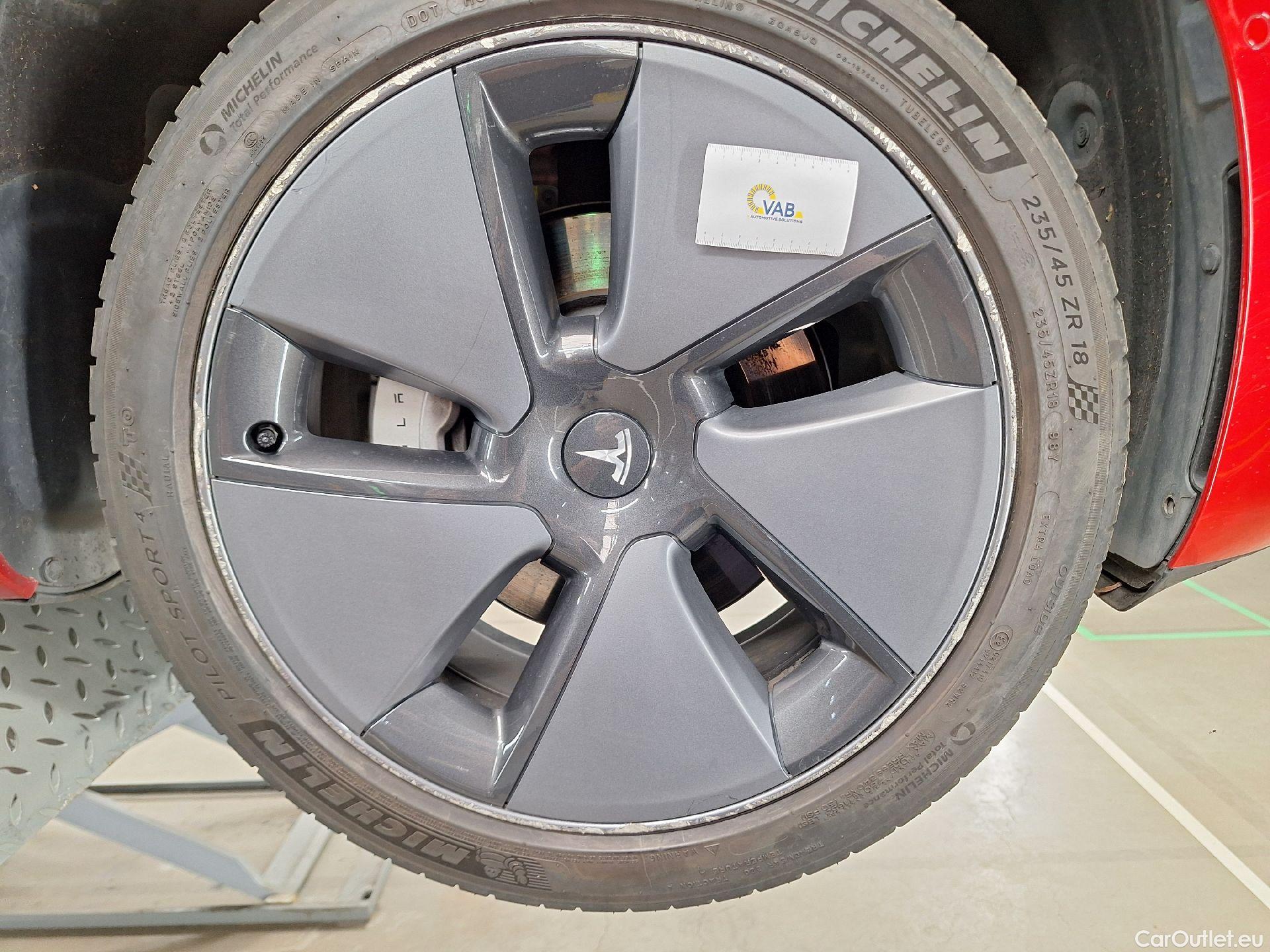  Tesla  Model 3 Tesla,  '18 BEV, Tesla  Standard RWD Plus 4d #31