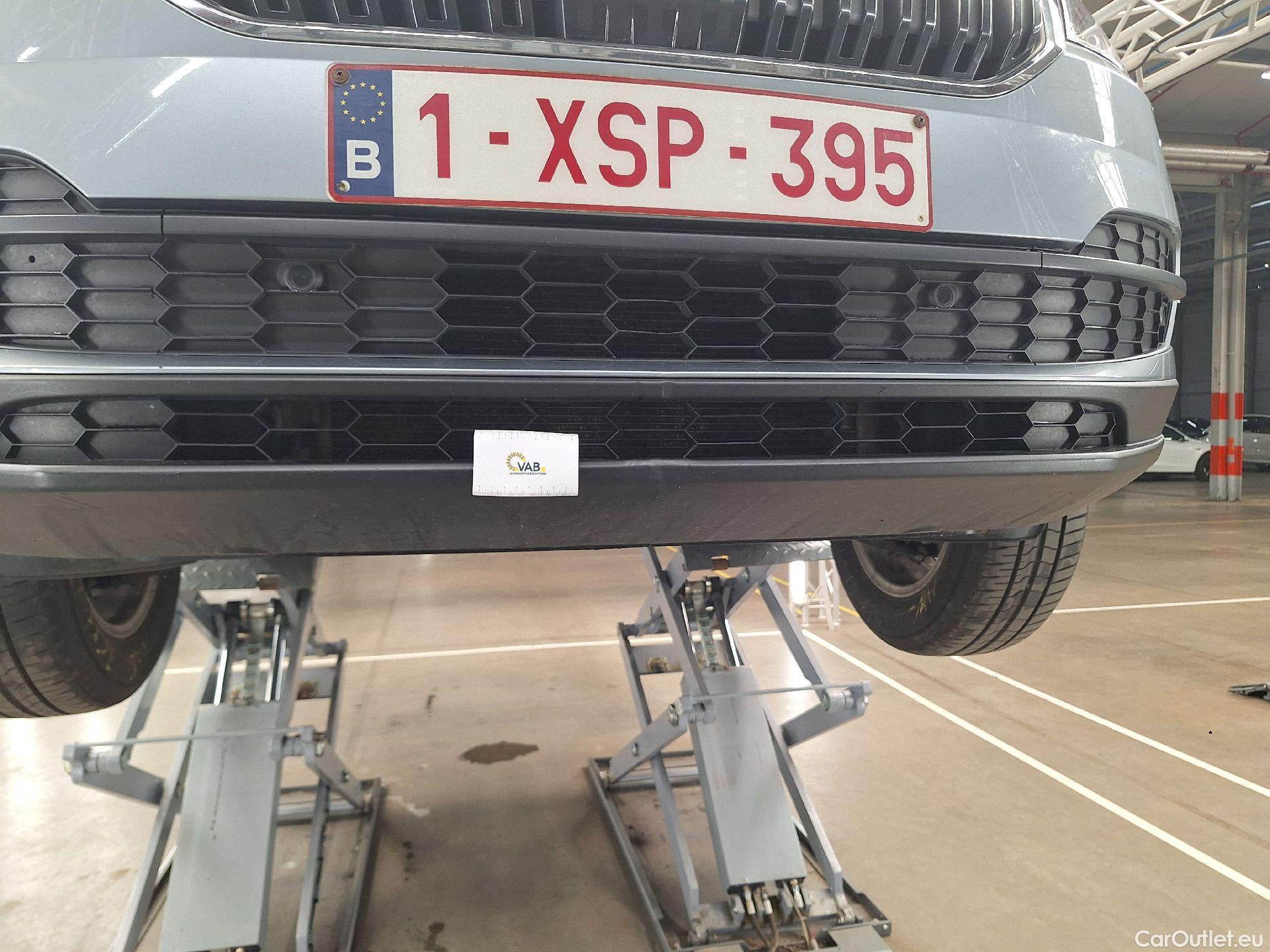  Skoda  Karoq Skoda,  '17, Skoda  1.6 CRTDI 85KW Ambition 5d #30