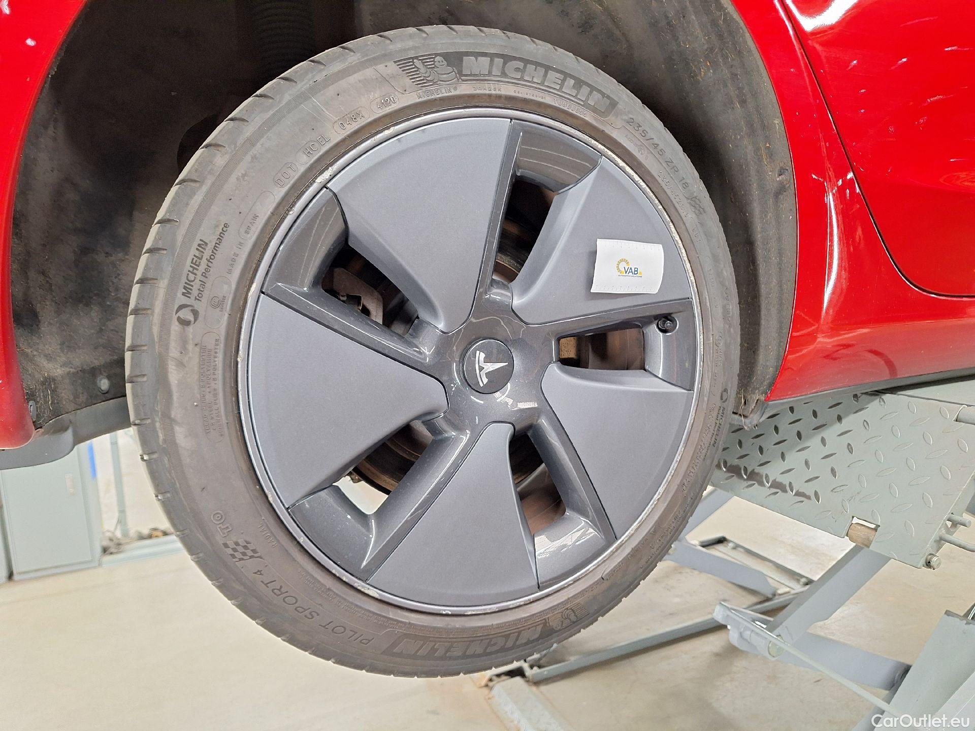  Tesla  Model 3 Tesla,  '18 BEV, Tesla  Standard RWD Plus 4d #27