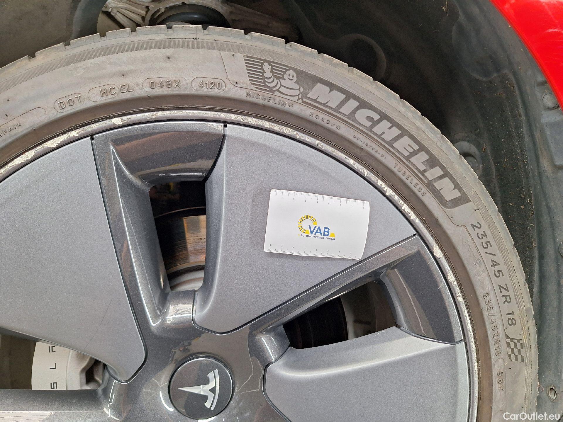  Tesla  Model 3 Tesla,  '18 BEV, Tesla  Standard RWD Plus 4d #32