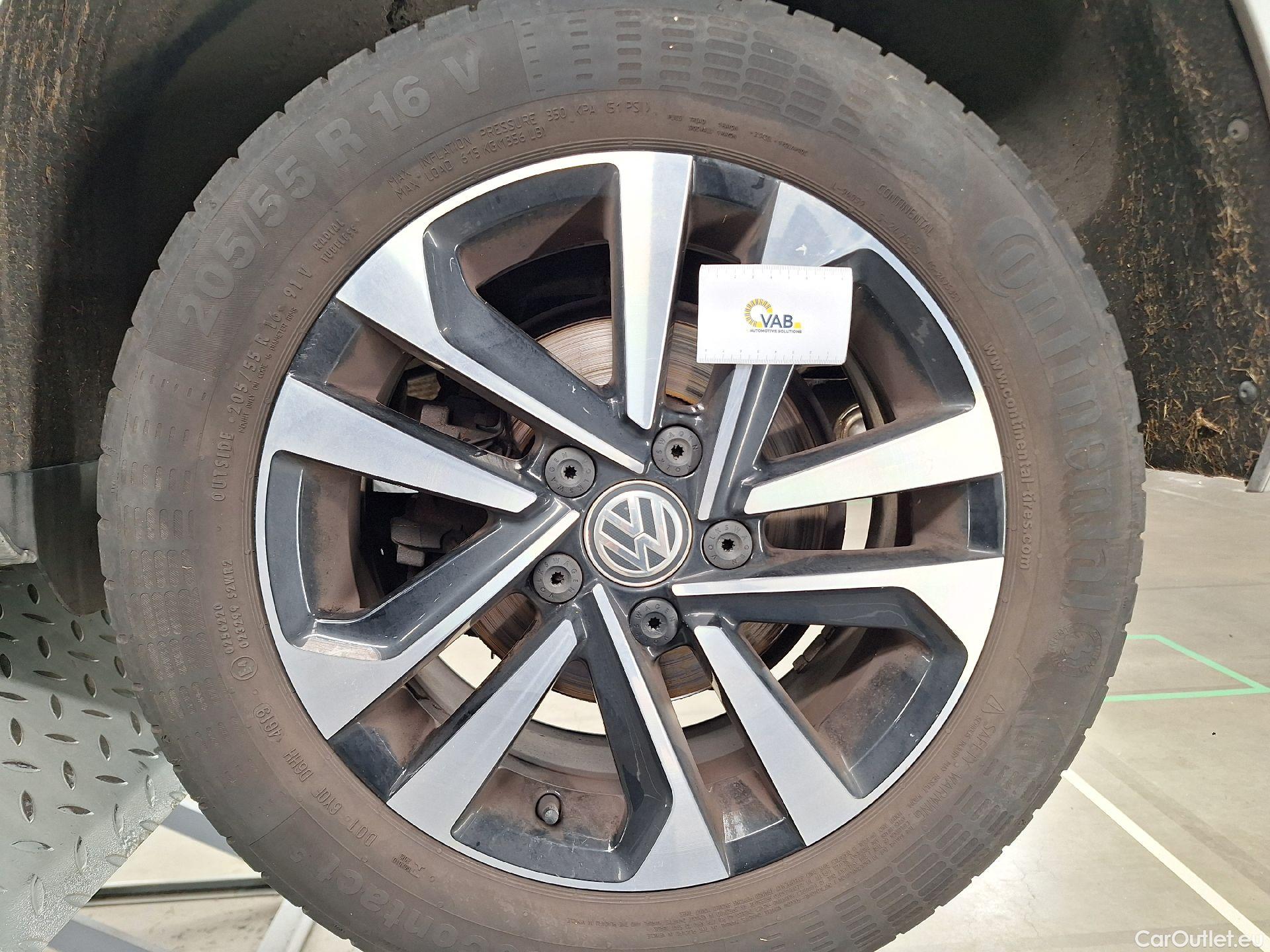  Volkswagen  Golf  VW, VII FL'16, Volkswagen VII 1.5 TSi BlueMotion IQ.Drive 5d #61