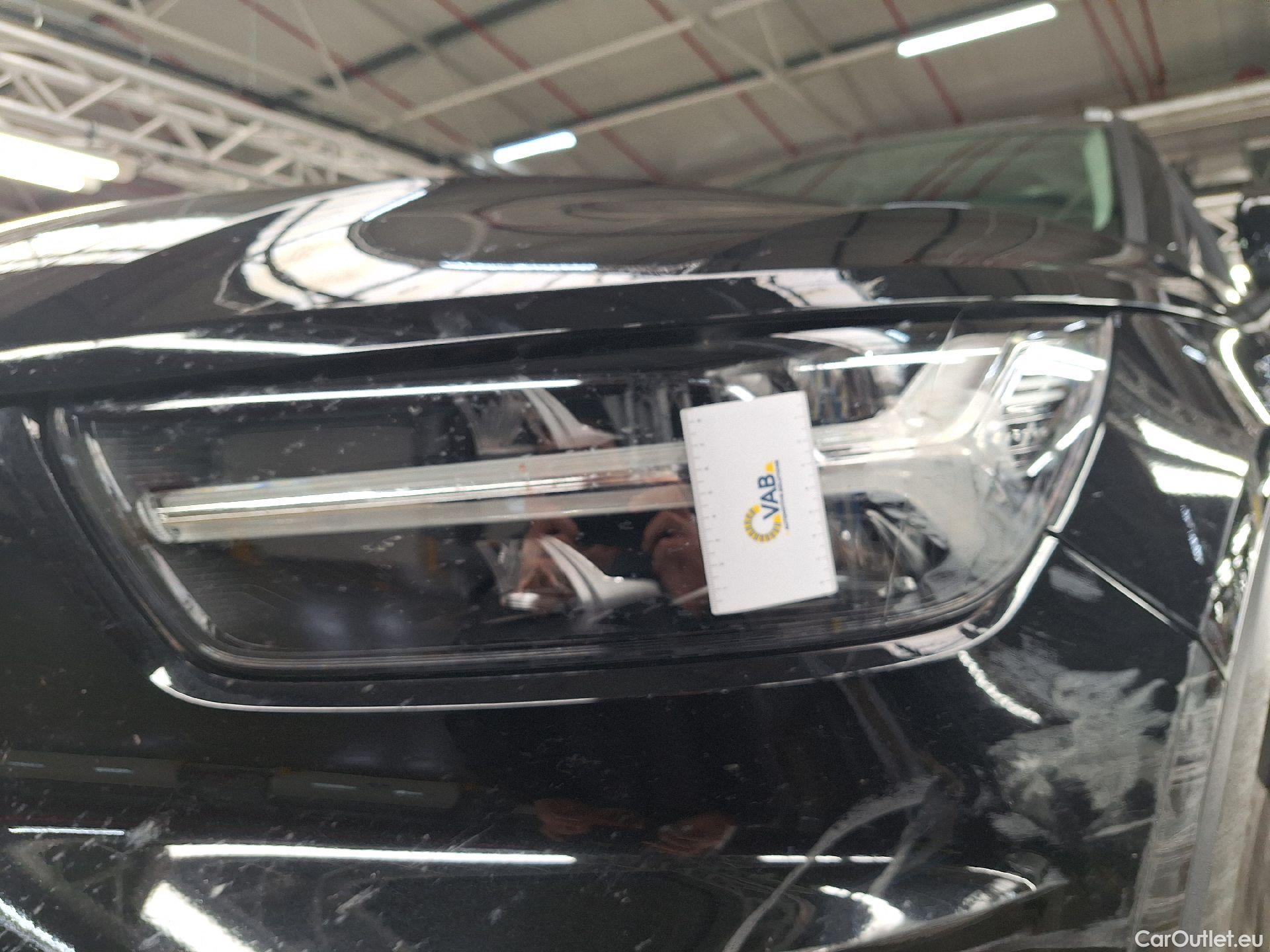  Volvo  XC 40 Volvo, XC40 '17, Volvo XC40 T4 Recharge Geartronic Inscription Expr #38