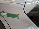  Toyota  Yaris TOYOTA  / 2020 / 5P / BERLINA HYBRID BUSINESS MY20 #81