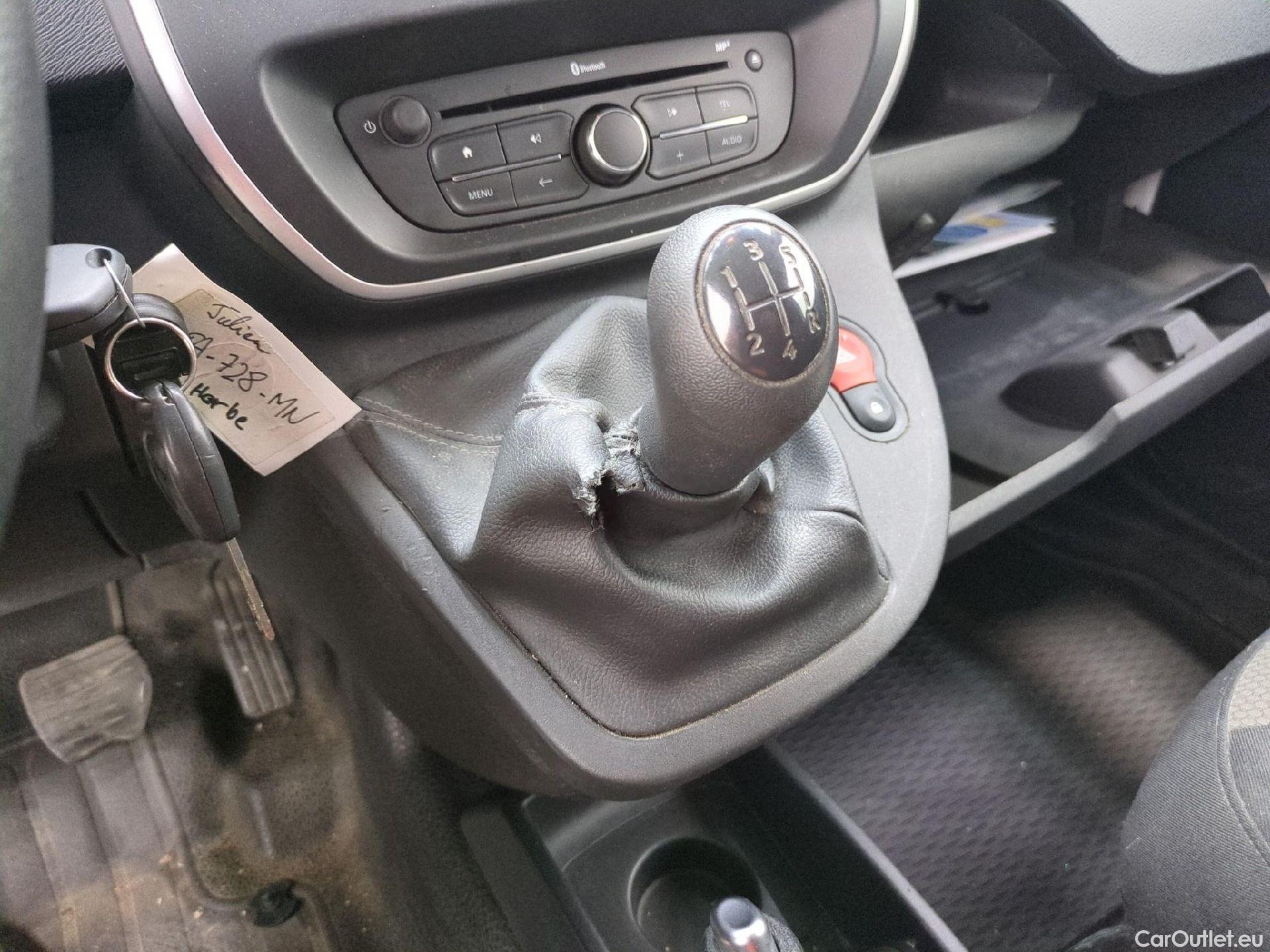  Renault  Kangoo  Express Extra (Série Spéciale) 1.5 dCi 75CV BVM5 E6 #9