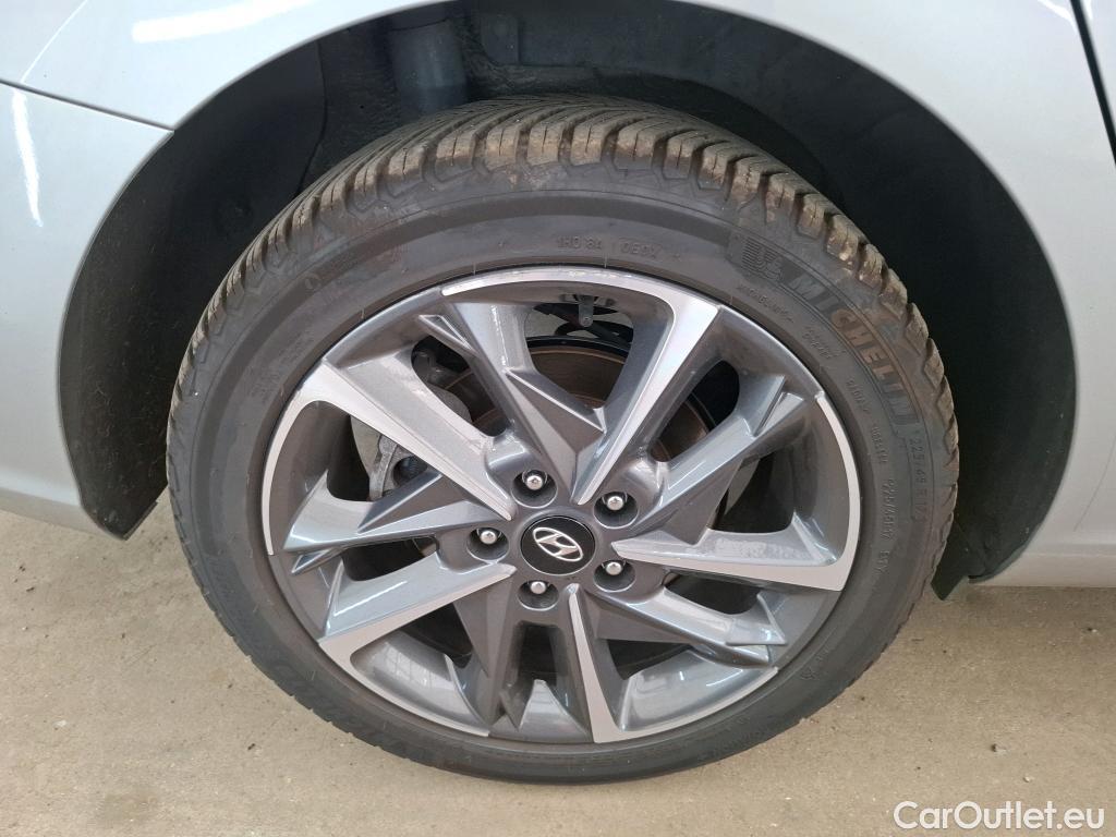  Hyundai  i30 HYUNDAI  Sport Wagon / 2020 / 5P / Break 1.0 T-GDI 120 DCT-7 MHEV CREATIVE SW #27