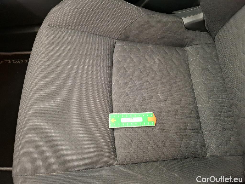  Toyota  Corolla TOYOTA  / 2018 / 5P / Berline Hybride 122h Dynamic #41