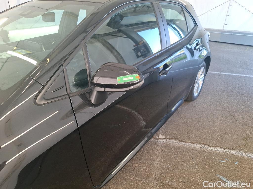  Toyota  Corolla TOYOTA  / 2018 / 5P / Berline Hybride 122h Dynamic #53