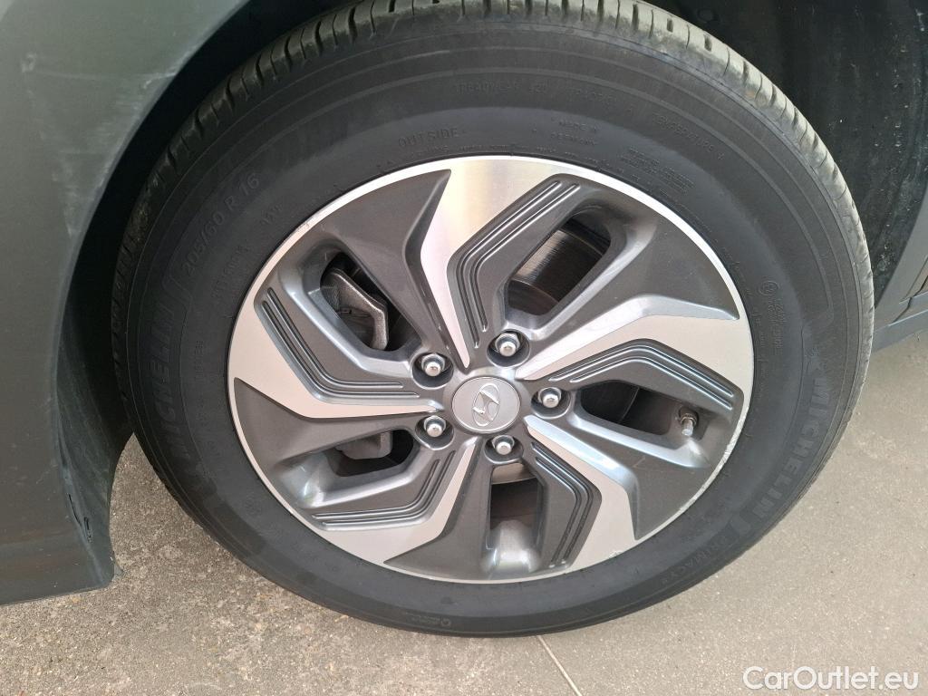  Hyundai  Konna Kona Business Hybrid 2WD 1.6 GDI 140CV BVA6 E6d #2
