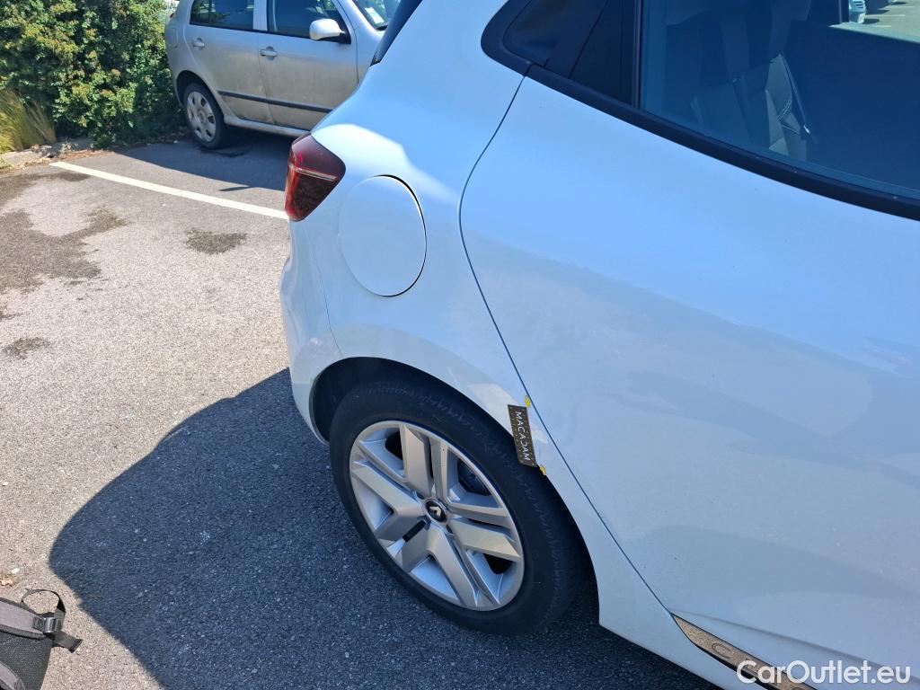  Renault  Clio  V Business 1.6 E-TECH Hybrid 140CV BVA6 E6d #9