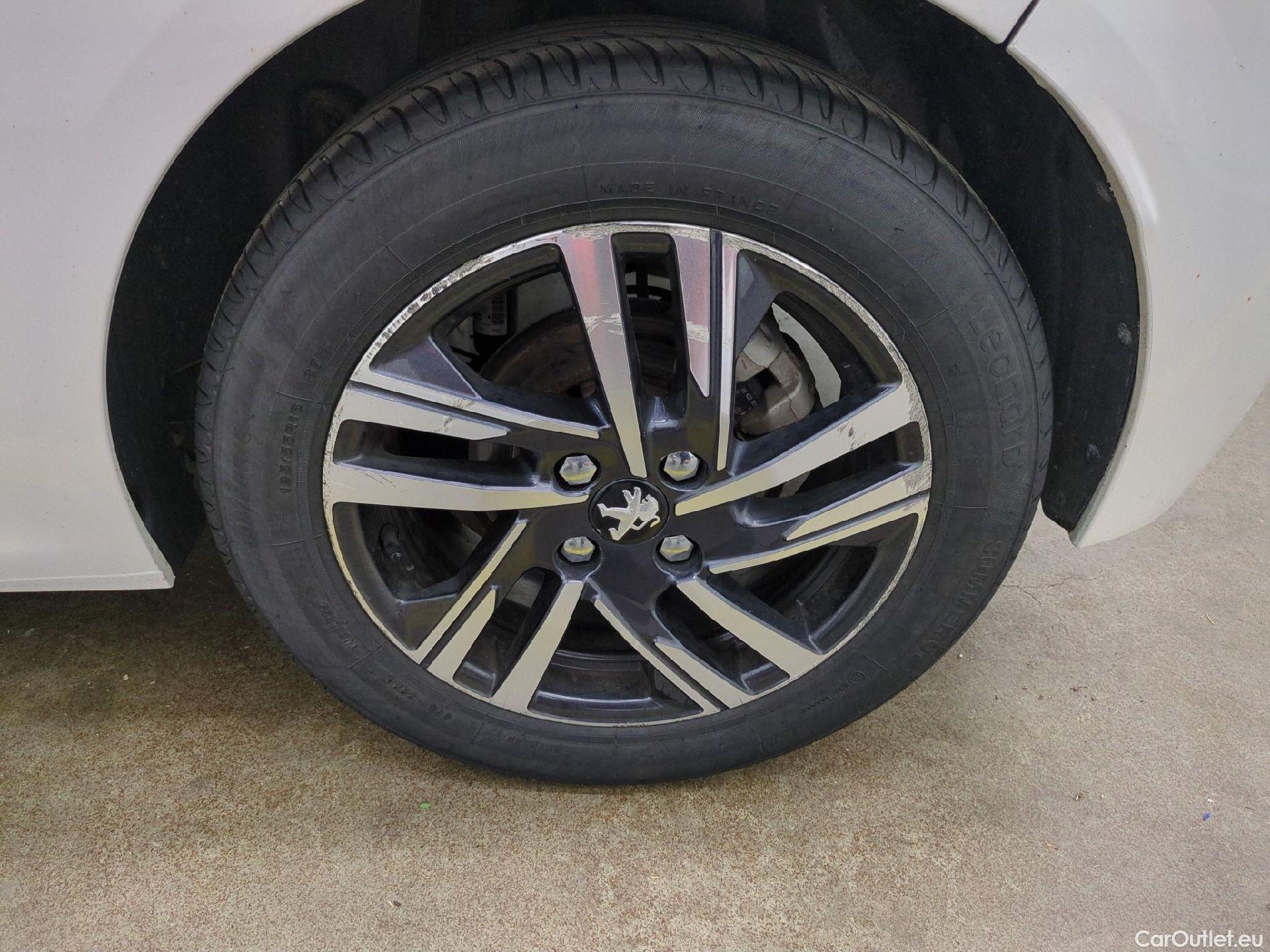  Peugeot  208  Allure Pack 1.2 PureTech 100CV BVA8 E6d #13