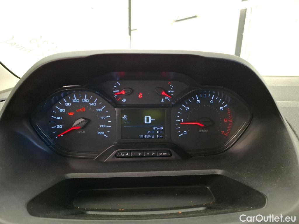  Peugeot  Partner PEUGEOT  / 2018 / 4P / Fourgonnette Taille M 650kg BlueHDi 100 S&S BVM6 #13