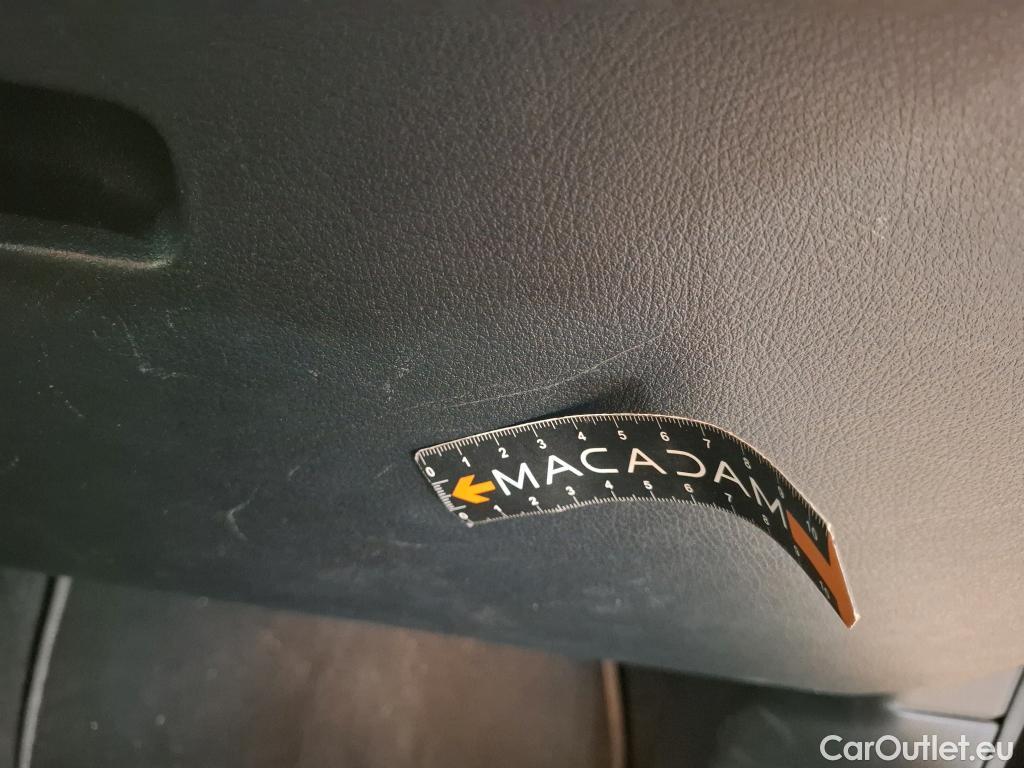  Mercedes  B-Klasse MERCEDES-BENZ Classe B / 2019 / 5P / monospace B 180 d Business Line Edition BA8 #2