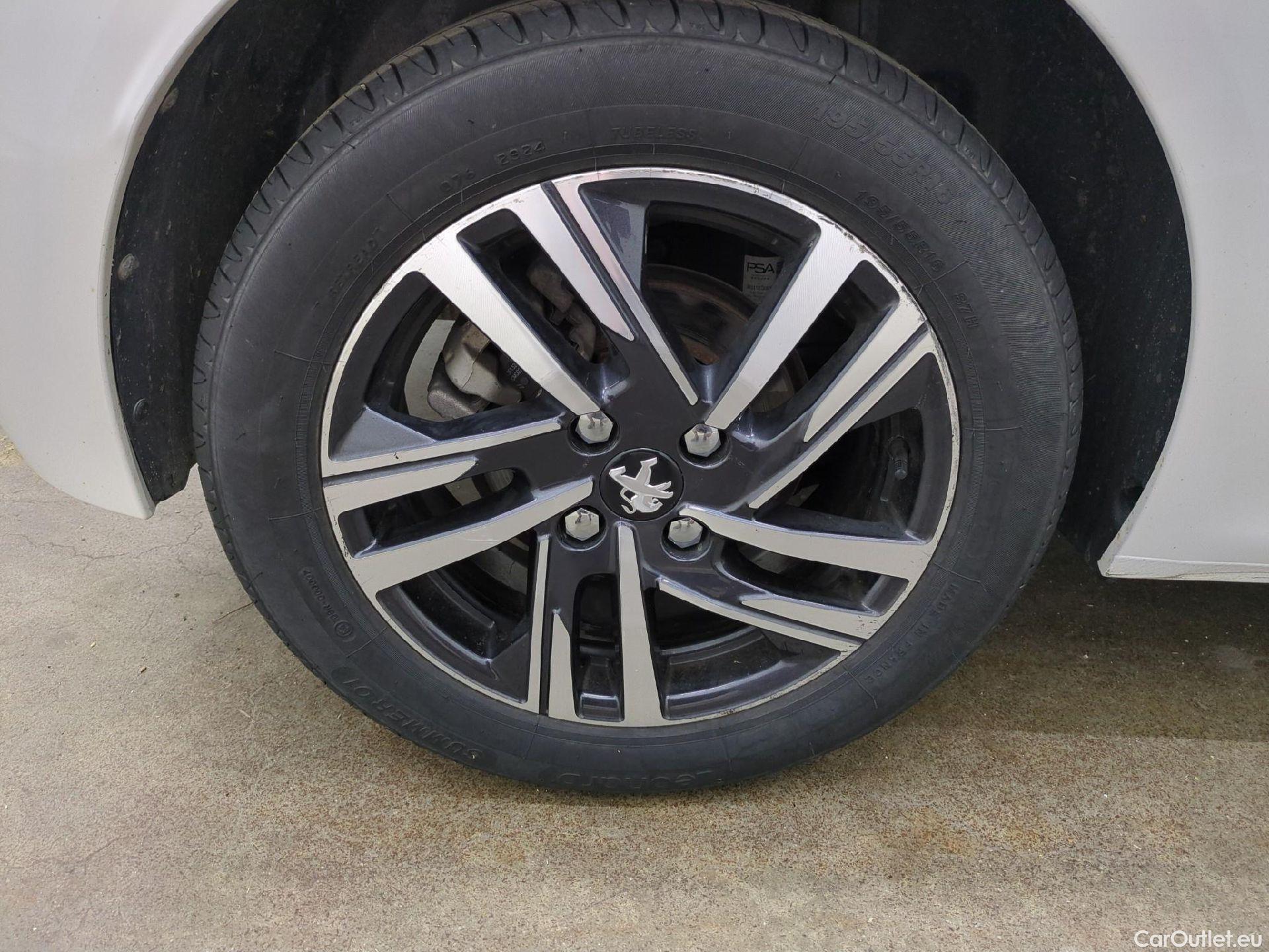  Peugeot  208  Allure Pack 1.2 PureTech 100CV BVA8 E6d #22