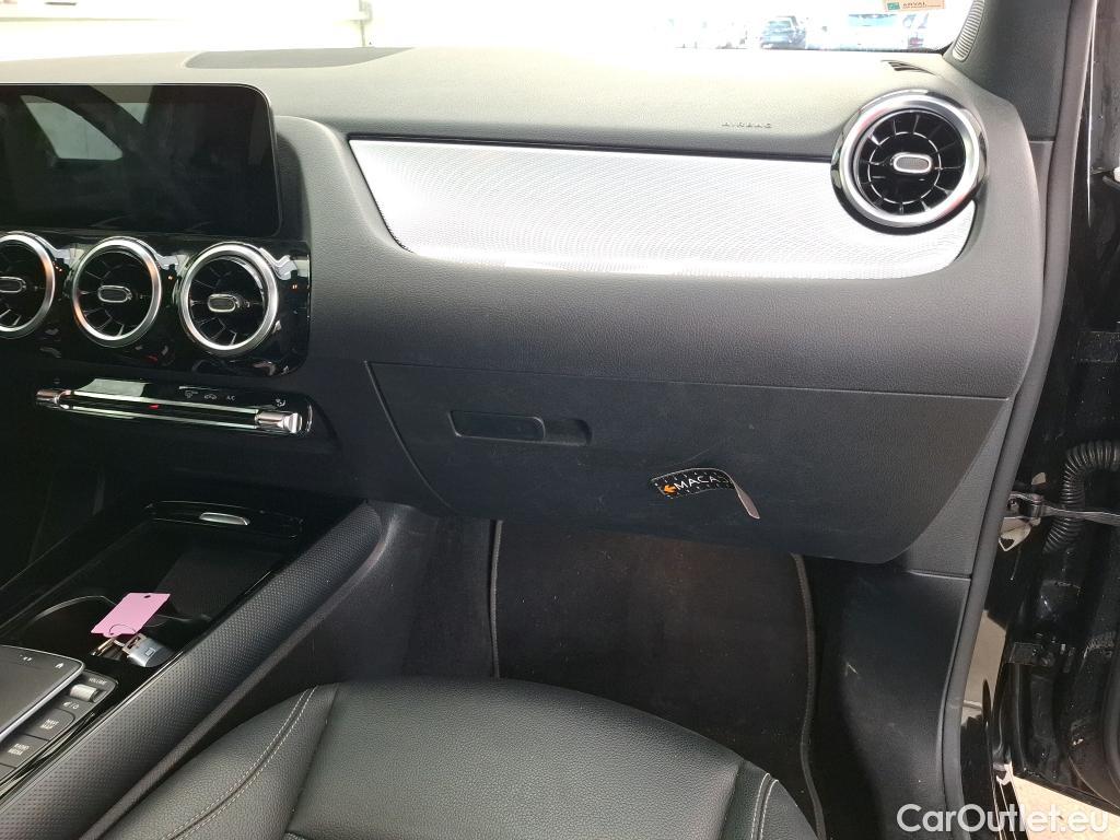  Mercedes  B-Klasse MERCEDES-BENZ Classe B / 2019 / 5P / monospace B 180 d Business Line Edition BA8 #1