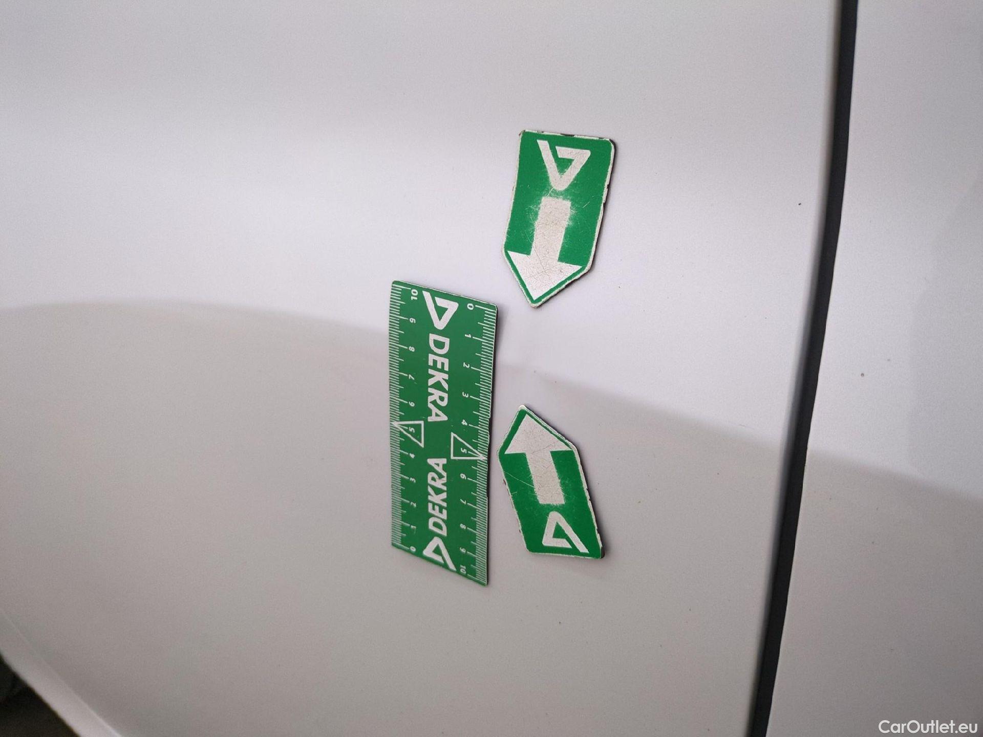  Peugeot  208  Allure Pack 1.2 PureTech 100CV BVA8 E6d #47