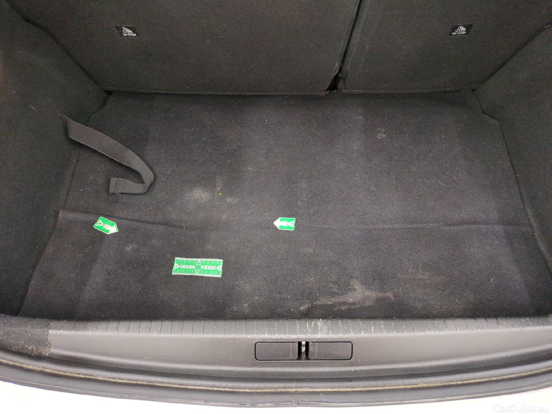  Peugeot  208  Allure Pack 1.2 PureTech 100CV BVA8 E6d #15