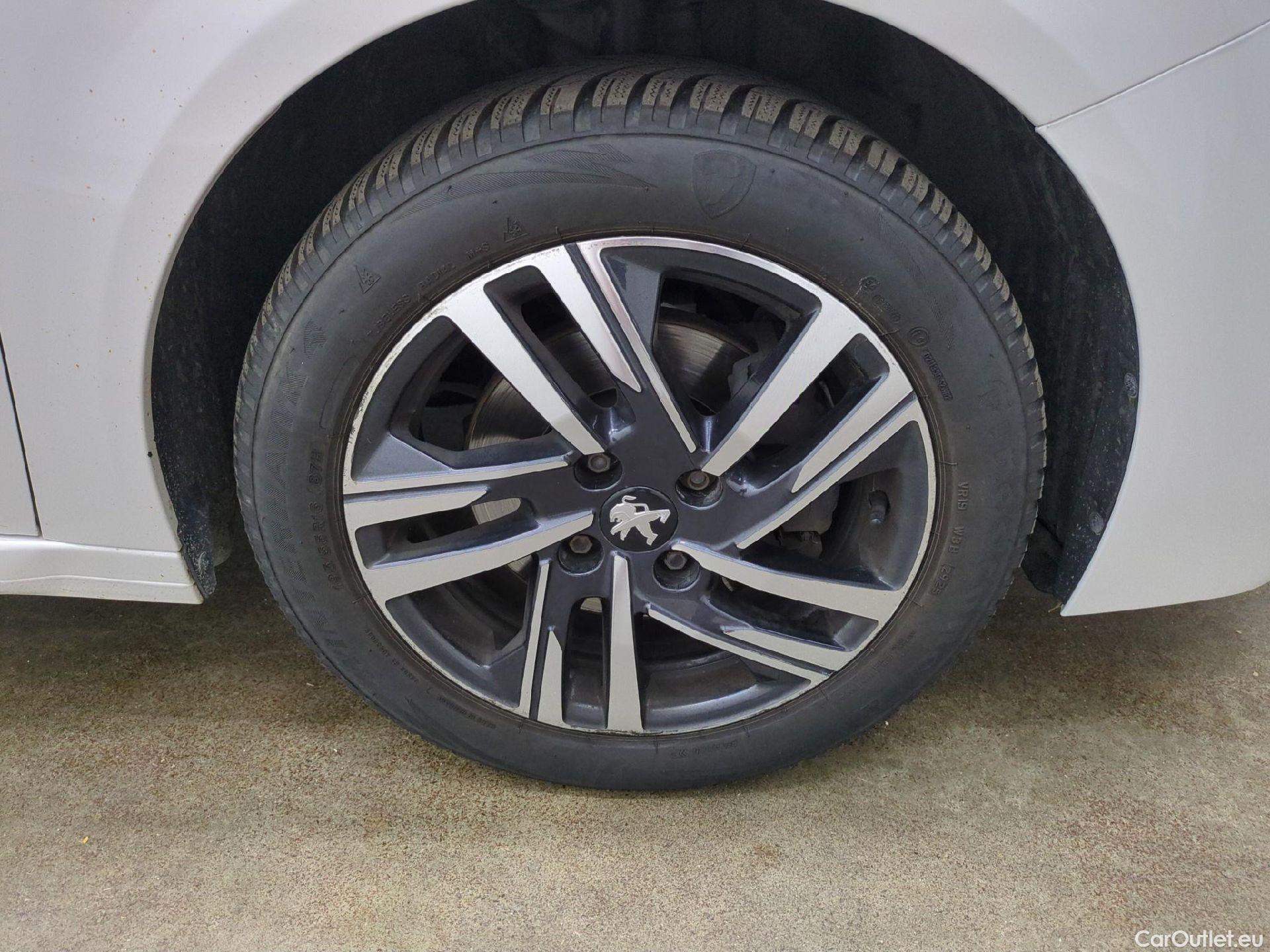  Peugeot  208  Allure Pack 1.2 PureTech 100CV BVA8 E6d #23