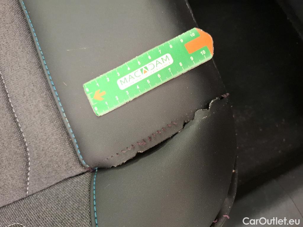  Citroen  C4  X Plus 1.2 PureTech 130CV BVA8 6E #2