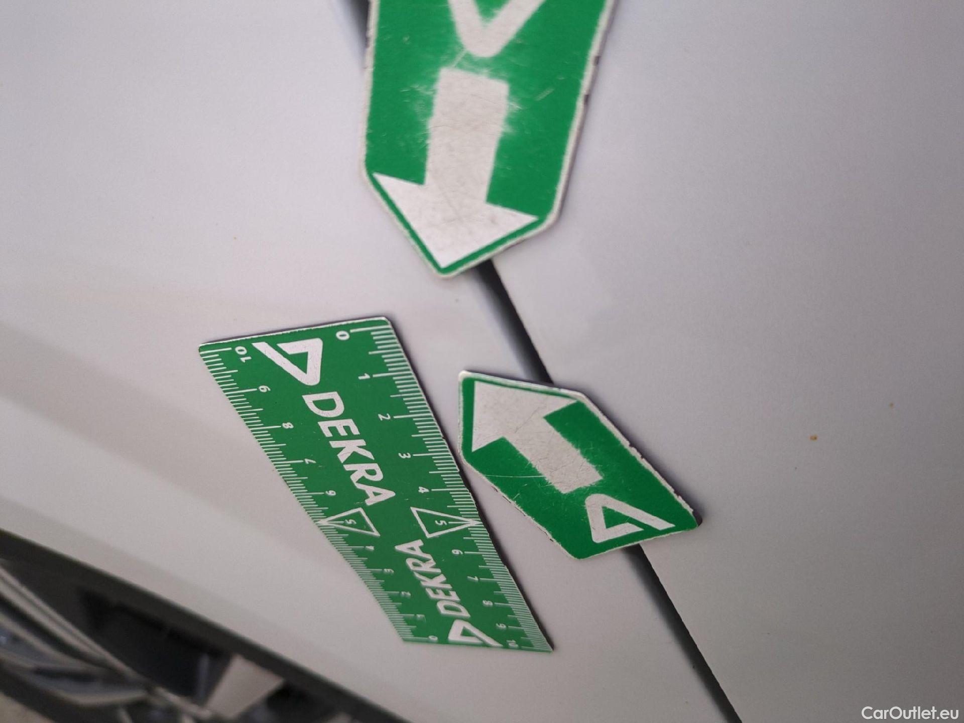  Peugeot  208  Allure Pack 1.2 PureTech 100CV BVA8 E6d #43