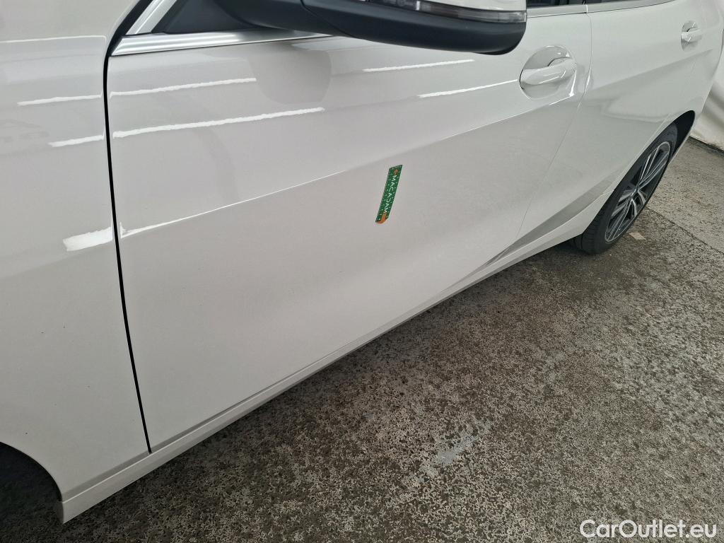  Bmw  Serie 1 BMW Série 1 2019 5P Berline 118i Business Design #4