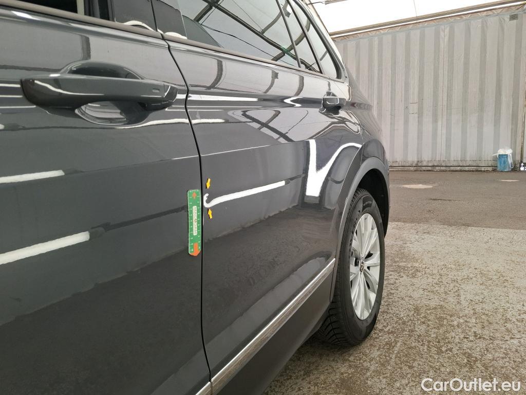  Volkswagen  Tiguan VOLKSWAGEN  / 2020 / 5P / SUV 2.0 TDI 150 DSG7 Life Business #10