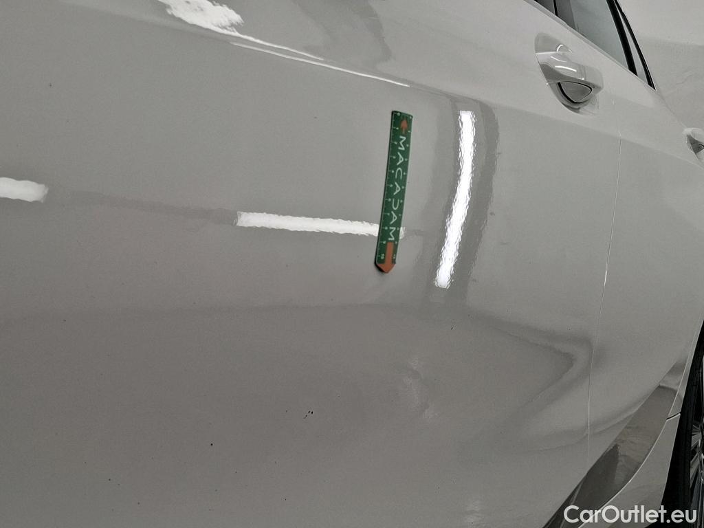  Bmw  Serie 1 BMW Série 1 2019 5P Berline 118i Business Design #7