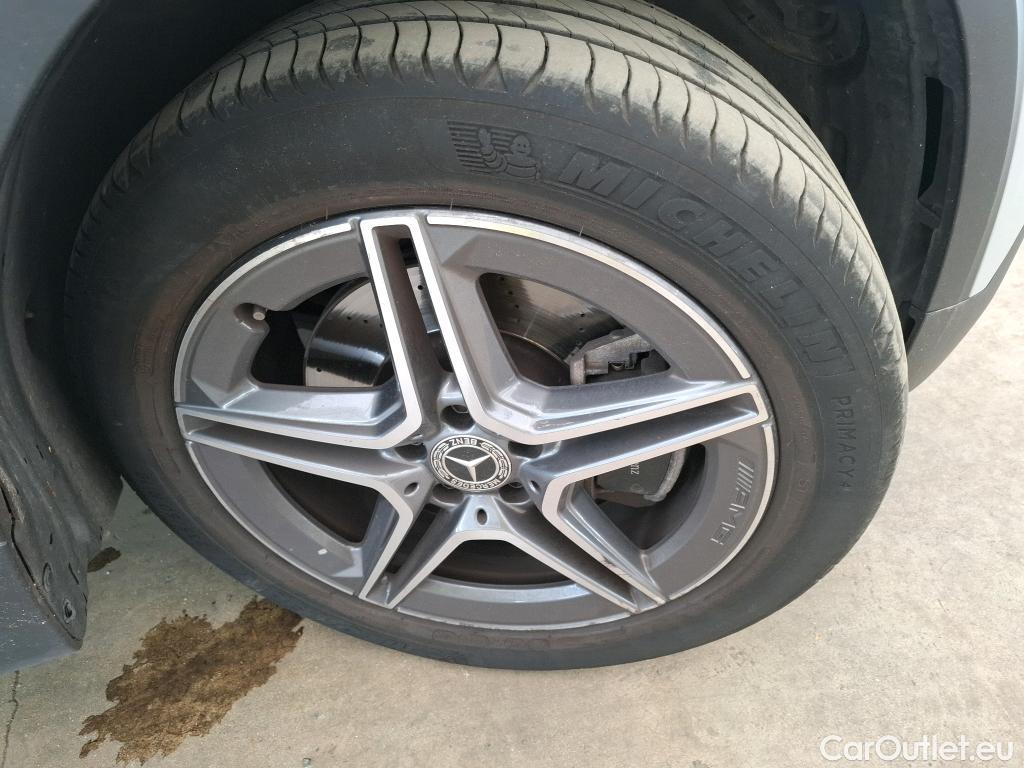  Mercedes  GLB MERCEDES-BENZ  / 2019 / 5P / SUV  220 d AMG Line 4Matic #6