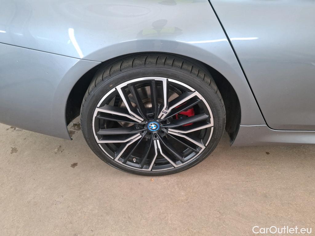  Bmw  Serie 5 BMW Série 5 / 2020 / 4P / Berline 545e xDrive 394ch M Sport BVA8 #9