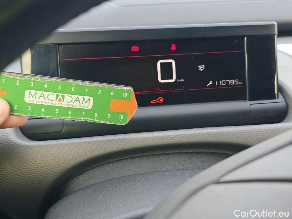  Citroen  C4 Cactus CITROEN  / 2018 / 5P / berlina con portón BlueHDi 100 S&S Feel #29