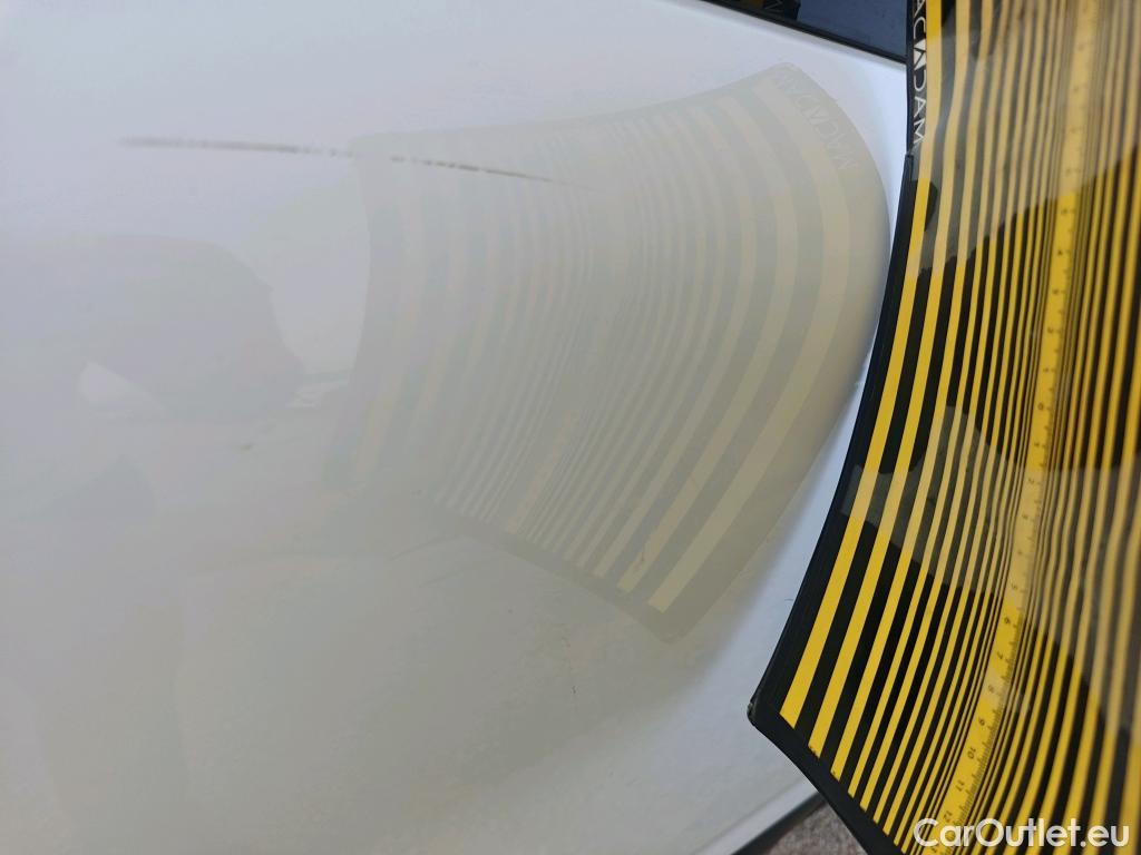  Citroen  C4 Cactus CITROEN  / 2018 / 5P / berlina con portón BlueHDi 100 S&S Feel #11