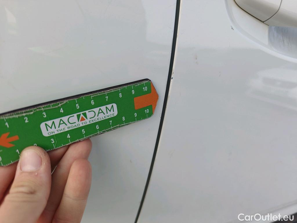  Citroen  C4 Cactus CITROEN  / 2018 / 5P / berlina con portón BlueHDi 100 S&S Feel #43