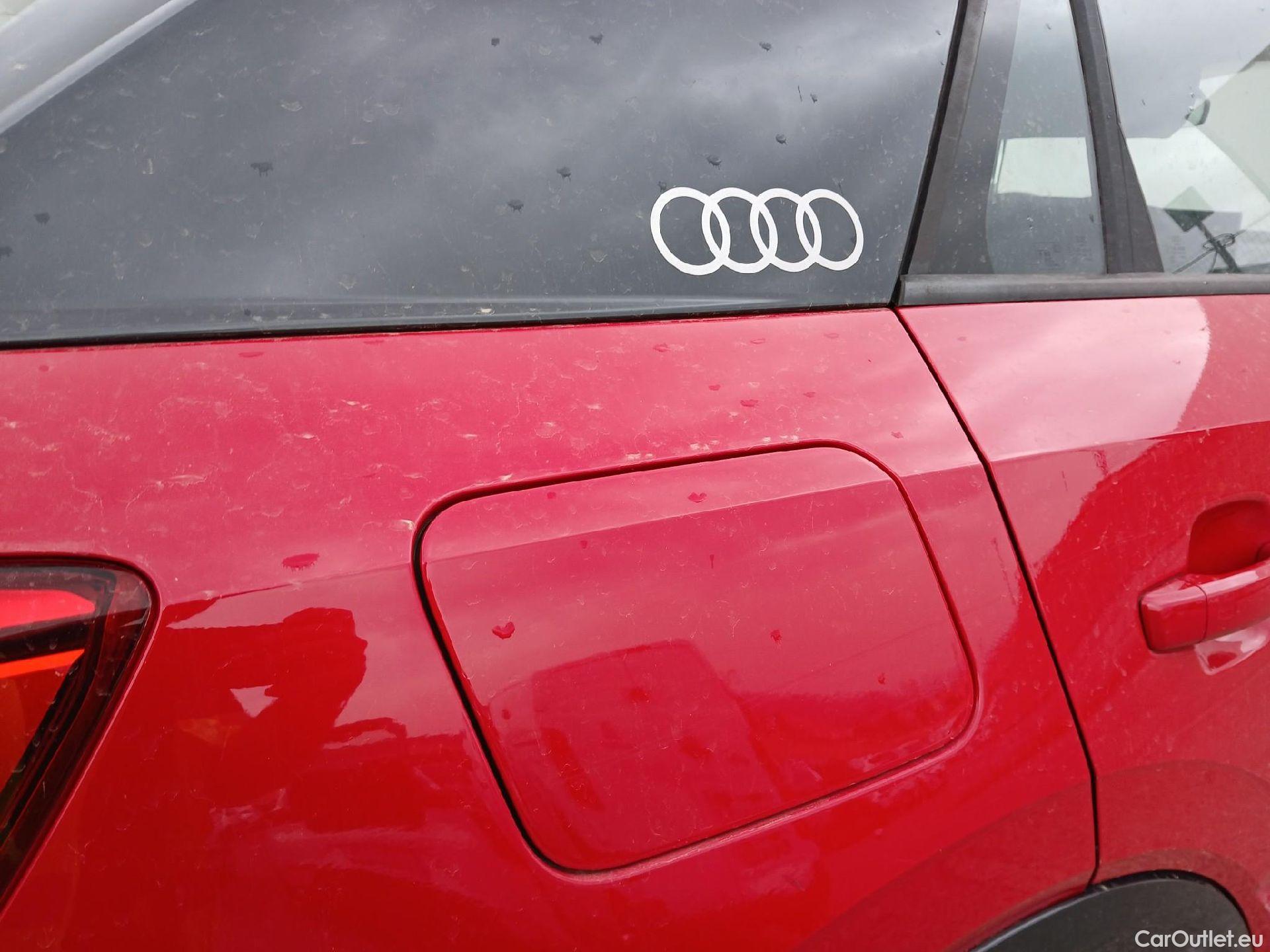 Audi  Q2 AUDI  / 2016 / 5P / todoterreno Design 30 TDI 85kW (116CV) S tronic #35
