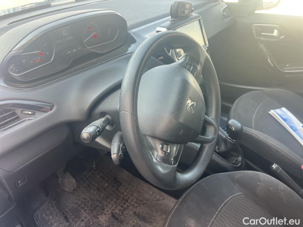  Peugeot  208 PEUGEOT  / 2015 / 5P / berlina con portón 5P ACTIVE BlueHDi 73kW (100CV) #26
