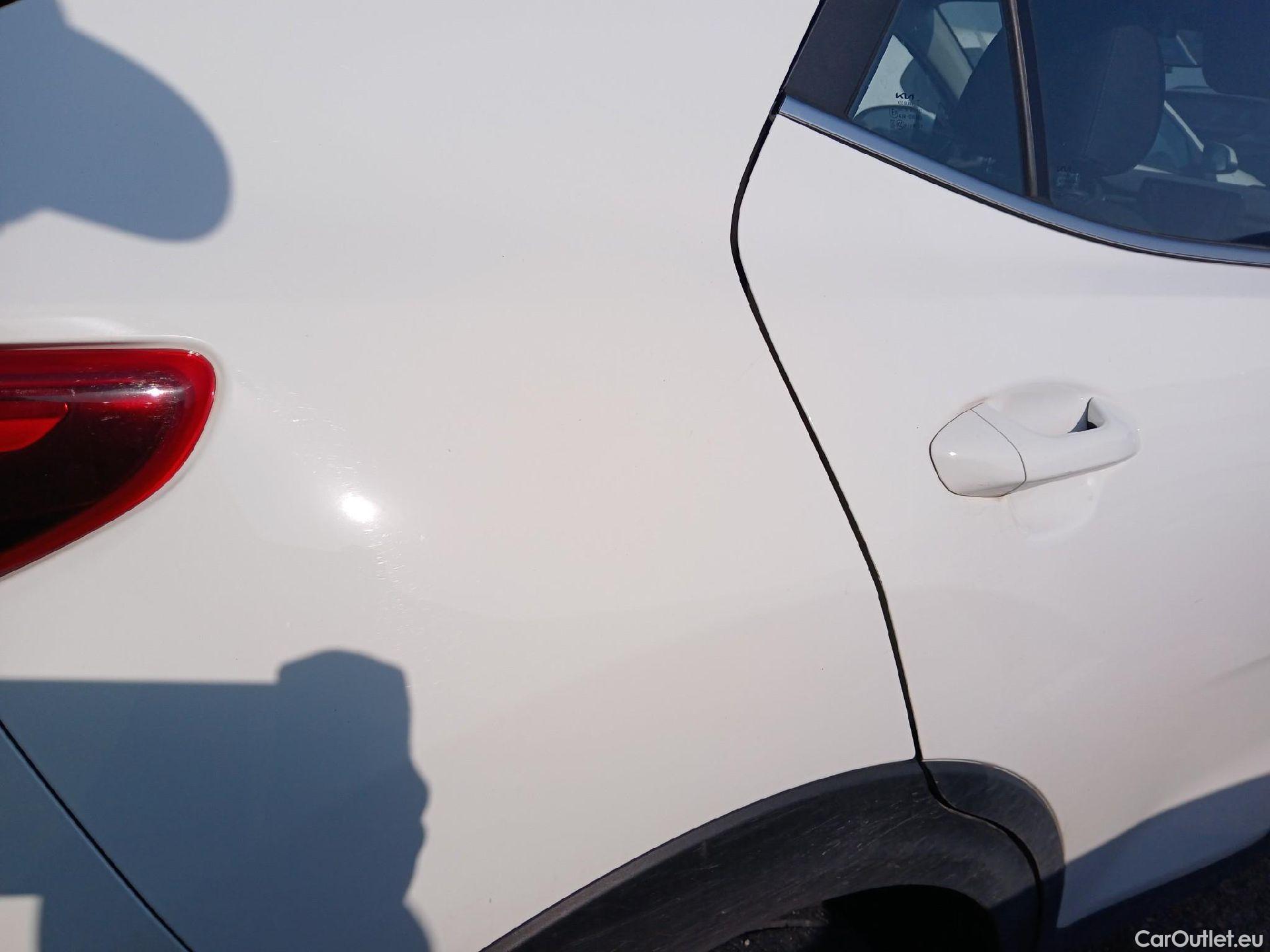  KIA  STONIC KIA  / 2017 / 5P / todoterreno 1.0 T-GDi 74kW (100CV) MHEV iMT Drive #44
