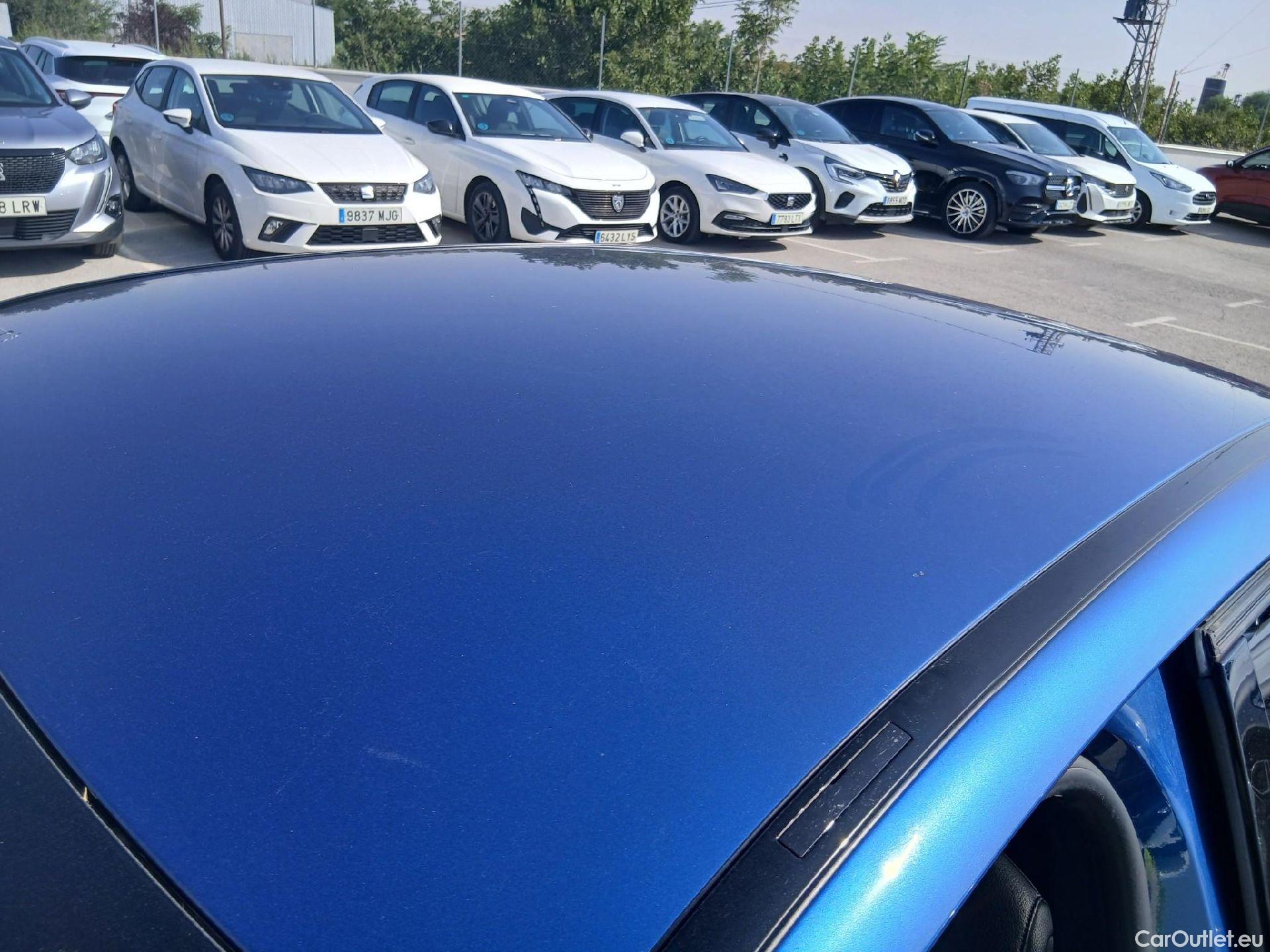  Mercedes  C-Klasse MERCEDES-BENZ Clase C / 2021 / 4P / sedán C 220 d #18