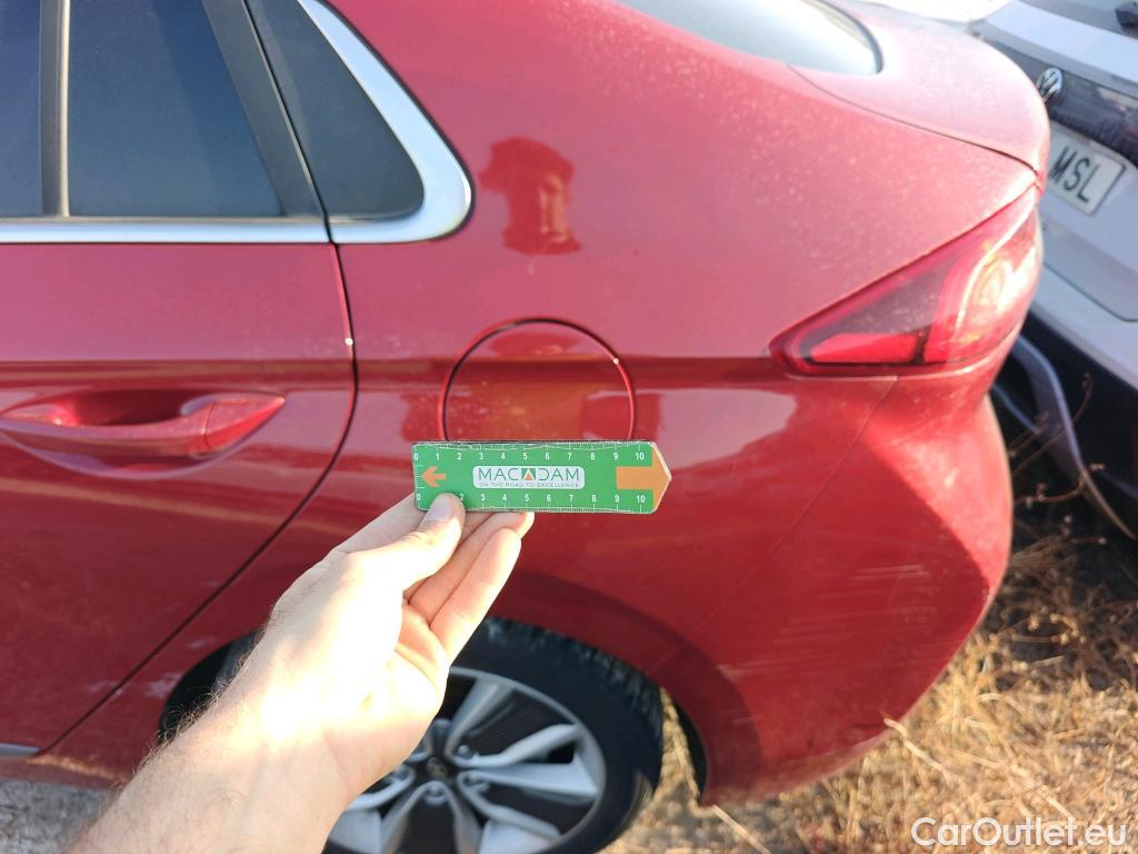  Hyundai   Ioniq HYUNDAI / 2016 / 5P / berlina con portón 1.6 GDI HEV Tecno DCT  #9