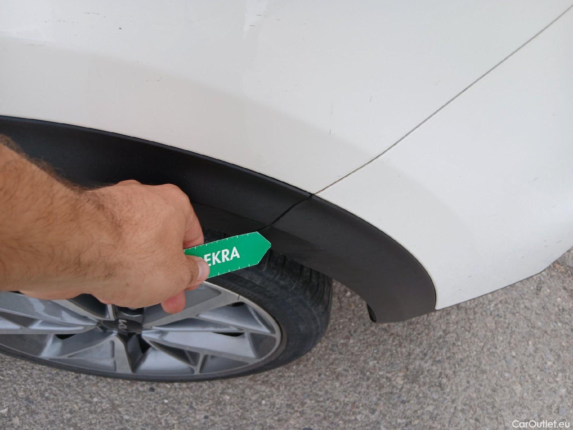  KIA  Niro KIA  / 2019 / 5P / crossover 1.6 GDi HEV 104kW (141CV) Emotion (AC) #11