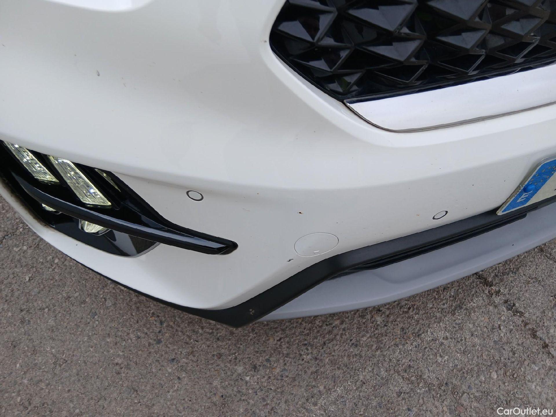  KIA  Niro KIA  / 2019 / 5P / crossover 1.6 GDi HEV 104kW (141CV) Emotion (AC) #1