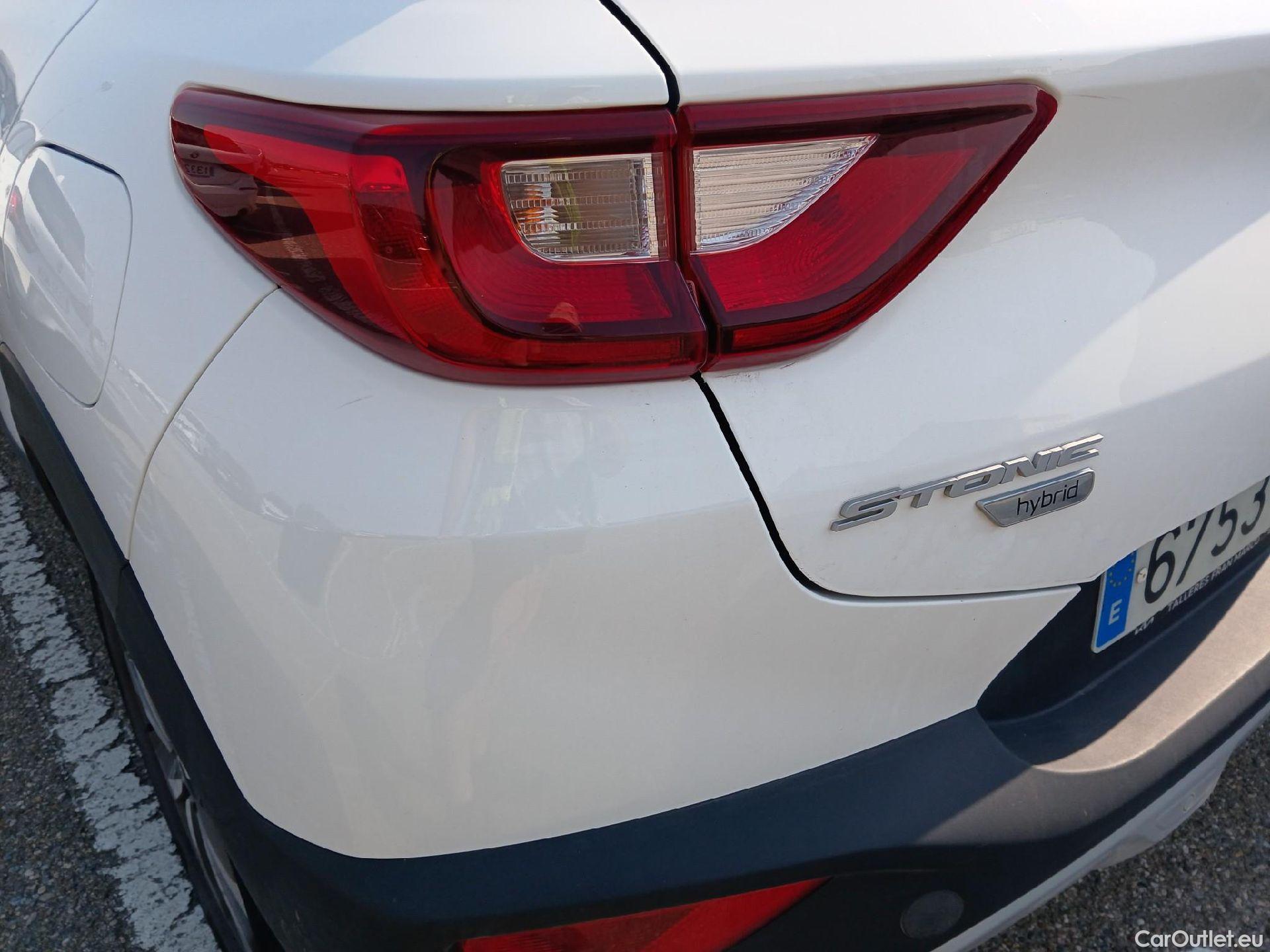  KIA  STONIC KIA  / 2017 / 5P / todoterreno 1.0 T-GDi 74kW (100CV) MHEV iMT Drive #36