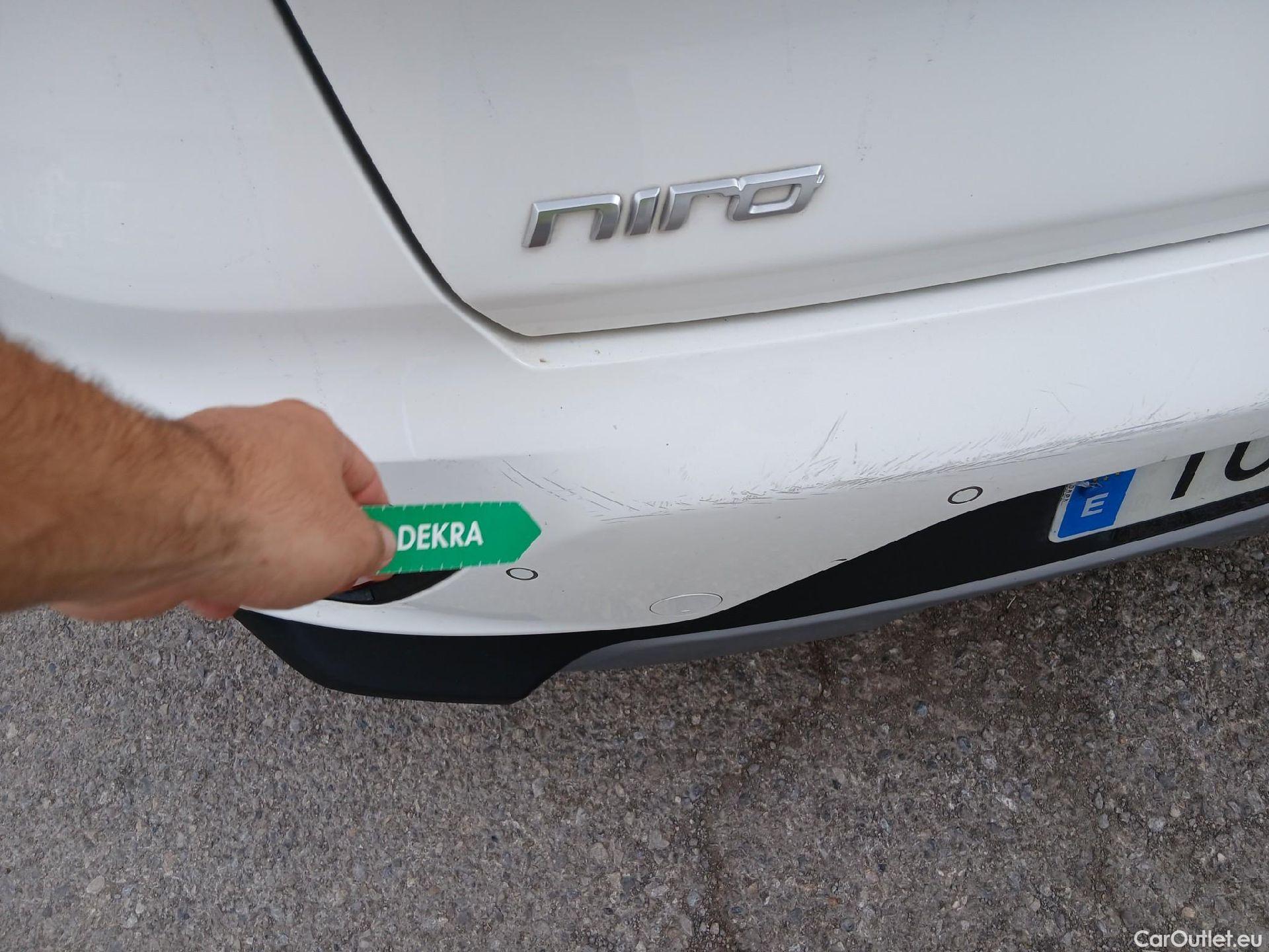  KIA  Niro KIA  / 2019 / 5P / crossover 1.6 GDi HEV 104kW (141CV) Emotion (AC) #13