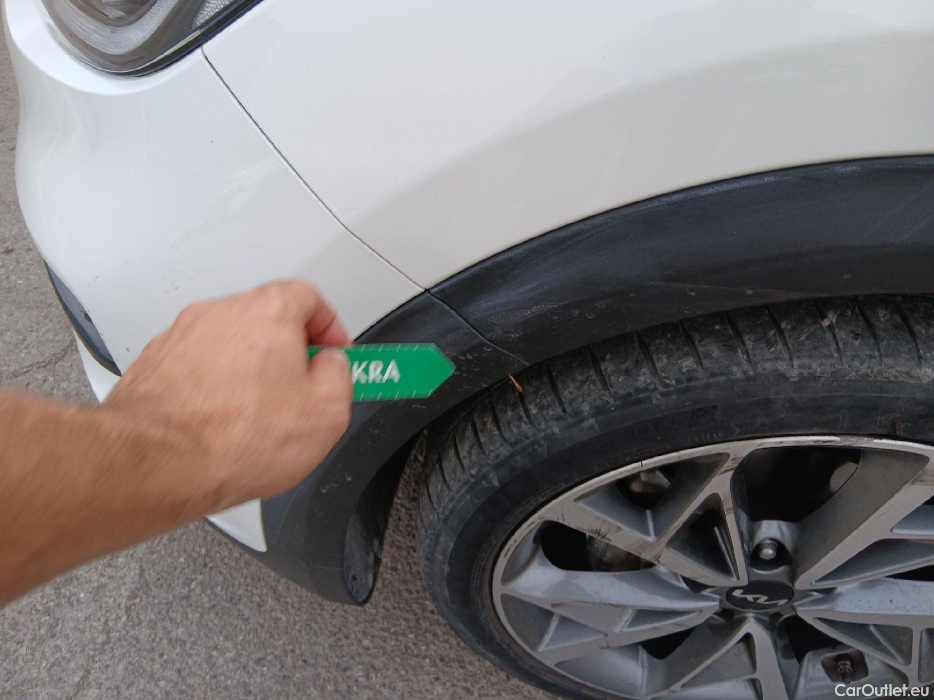  KIA  Niro KIA  / 2019 / 5P / crossover 1.6 GDi HEV 104kW (141CV) Emotion (AC) #6