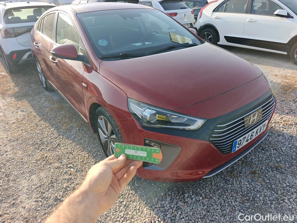  Hyundai   Ioniq HYUNDAI / 2016 / 5P / berlina con portón 1.6 GDI HEV Tecno DCT  #46