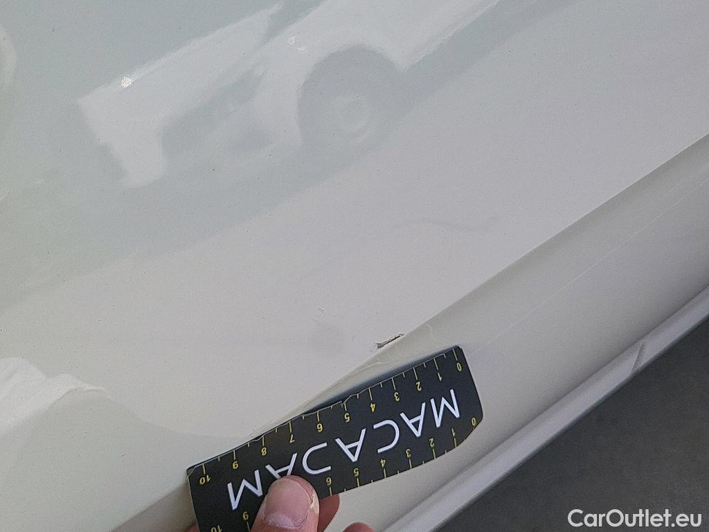  Volkswagen  Golf  VOLKSWAGEN / 2016 / 5P / berlina con portón ePower 110 kW (136CV) (AC) #10