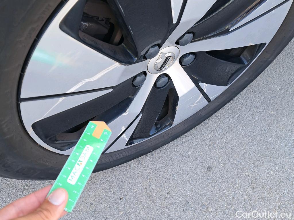 Volvo  XC 40 VOLVO XC40 / 2021 / 5P / todoterreno 2.0 B3 G Core Auto #4