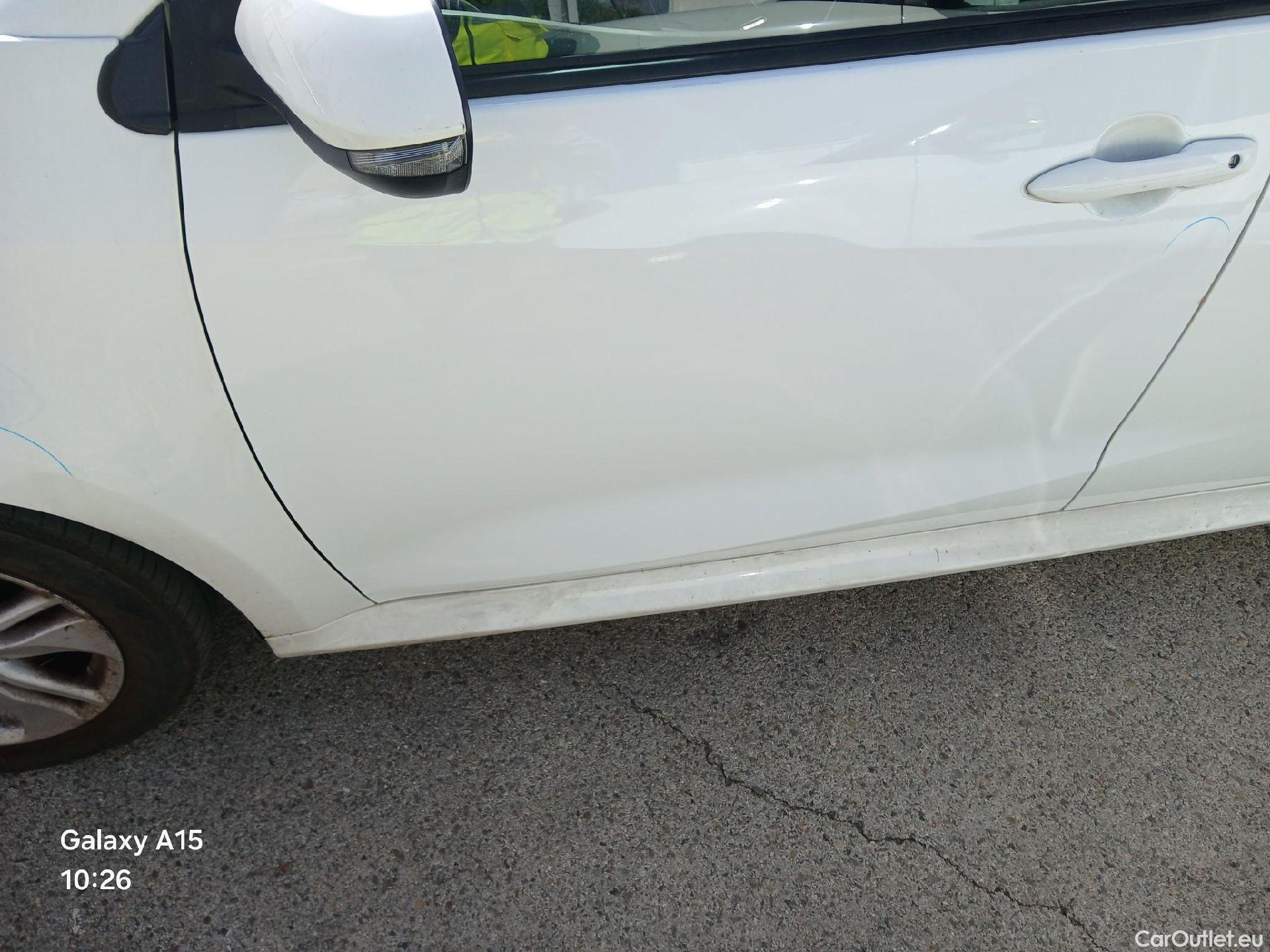  Toyota  Yaris TOYOTA  1.5 120H Business Plus #14