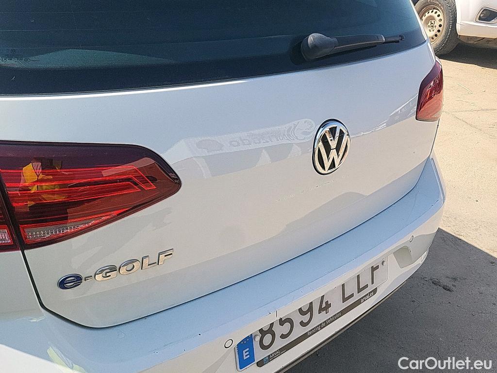  Volkswagen  Golf  VOLKSWAGEN / 2016 / 5P / berlina con portón ePower 110 kW (136CV) (AC) #1