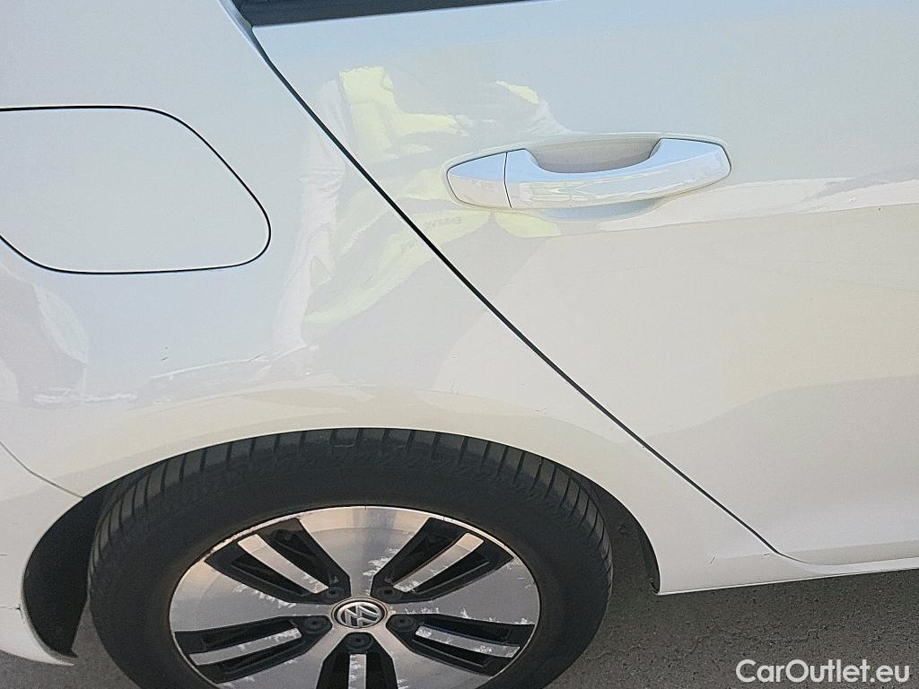  Volkswagen  Golf  VOLKSWAGEN / 2016 / 5P / berlina con portón ePower 110 kW (136CV) (AC) #21